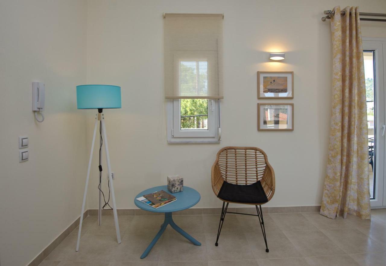 Lidromi Home  Patitírion Exteriér fotografie